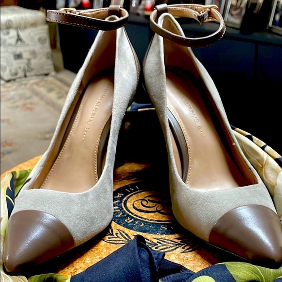 Banana Republic Shoes - Banana Republic Cream and Brown Heels with Ankle Straps Size 7.5